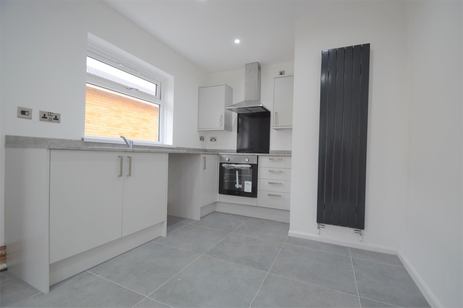 39 Woodlands Park, Kenfig Hill, Bridgend, CF33 6EB